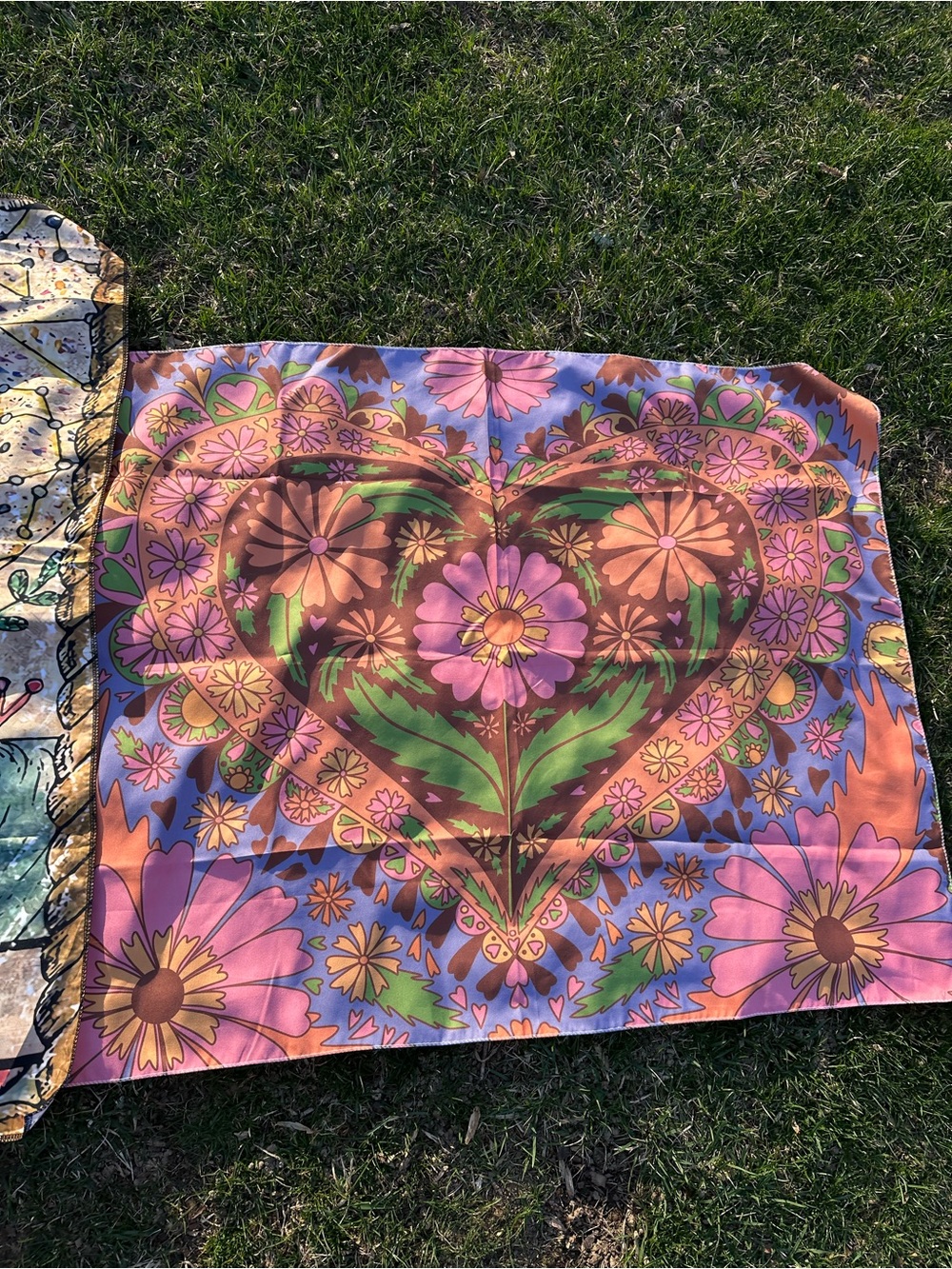 Tapestry bundle - Picture 4 of 4